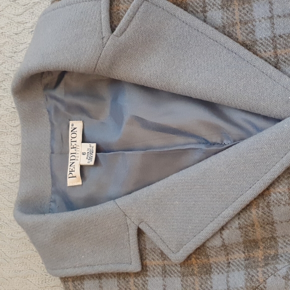 Pendleton blazer - Picture 2 of 8